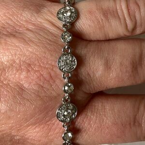 Elegant Silver Bracelet with Crystal Accents